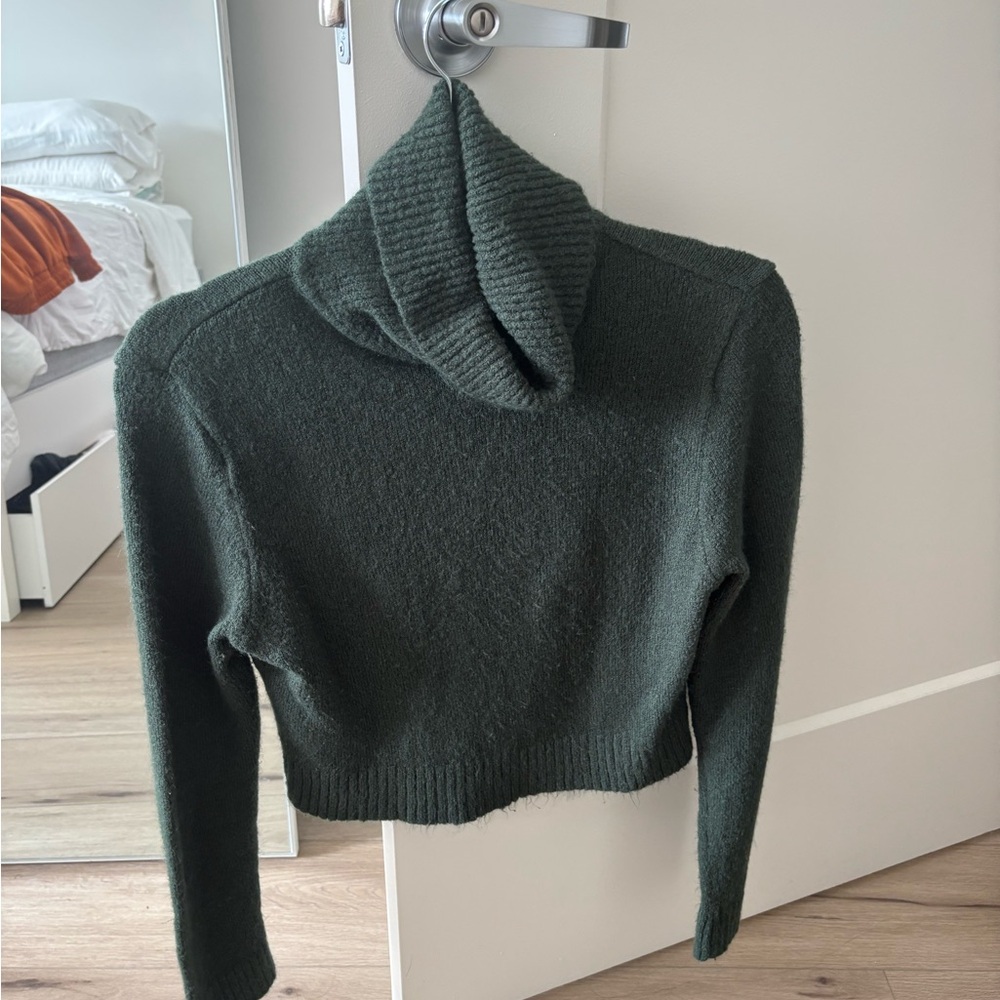 Forever 21 Dark Green Turtleneck Sweater